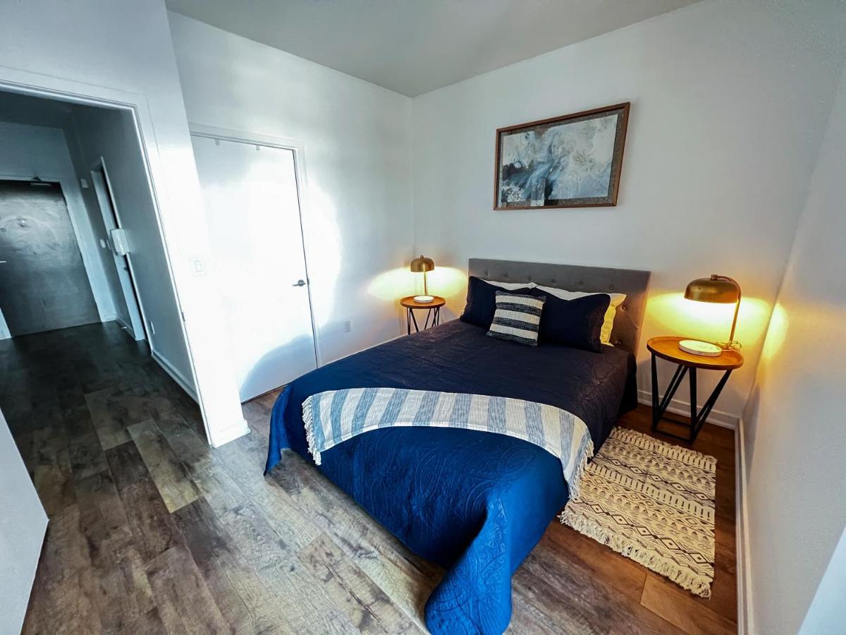 Simply Comfort. Elegant Dan Lecki Apartment